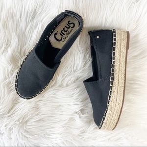 Circus by Sam Edelman Slip on’s